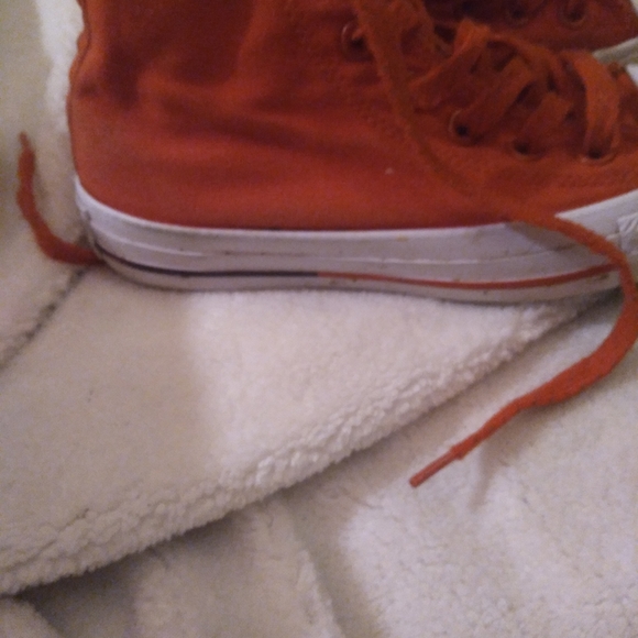 Converse - Picture 3 of 3